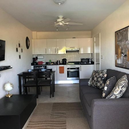 Lantana Barbados Condos Сент-Джеймс Экстерьер фото