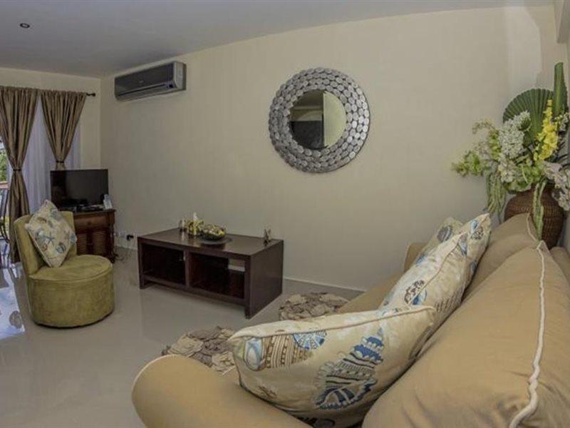 Lantana Barbados Condos Сент-Джеймс Экстерьер фото