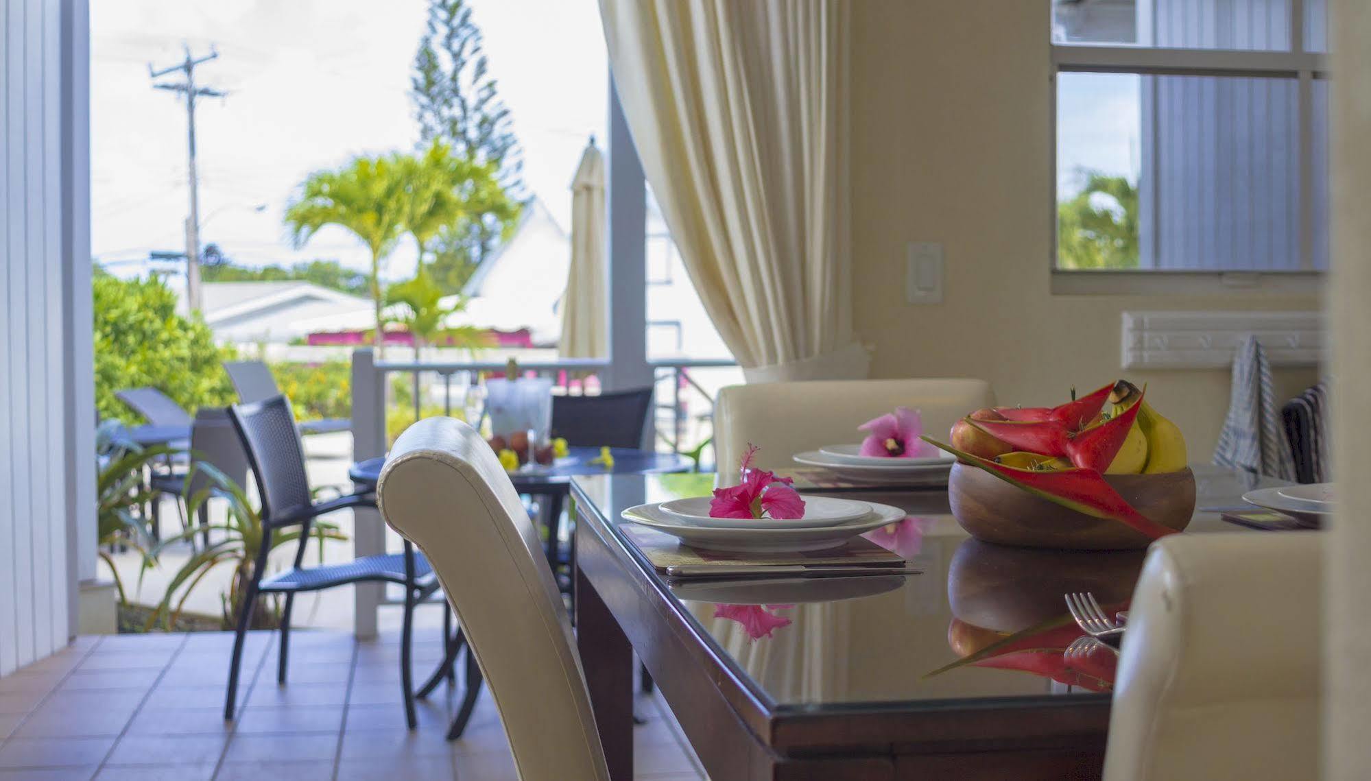 Lantana Barbados Condos Сент-Джеймс Экстерьер фото